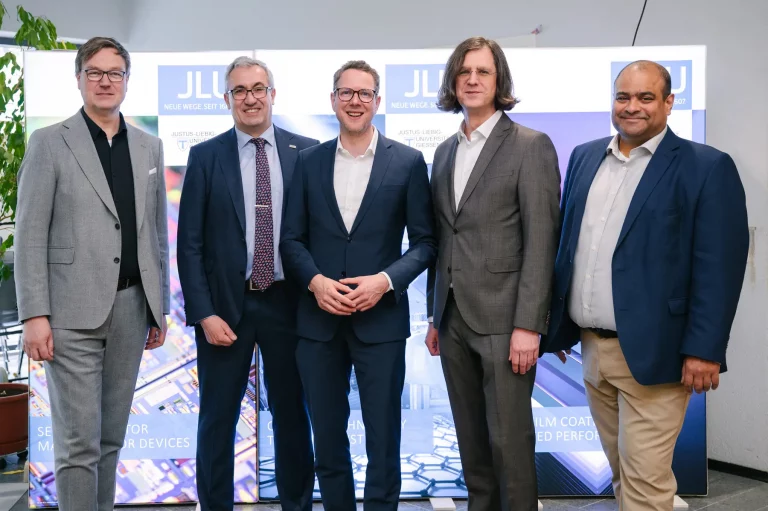 Turbo für Hessens High-Tech: Wie Gießen die Brücke vom Labor in den Markt schlägt Forschungsinfrastruktur und Technologietransfer an der JLU Gießen im Bereich Quantentechnologie und Photonik.