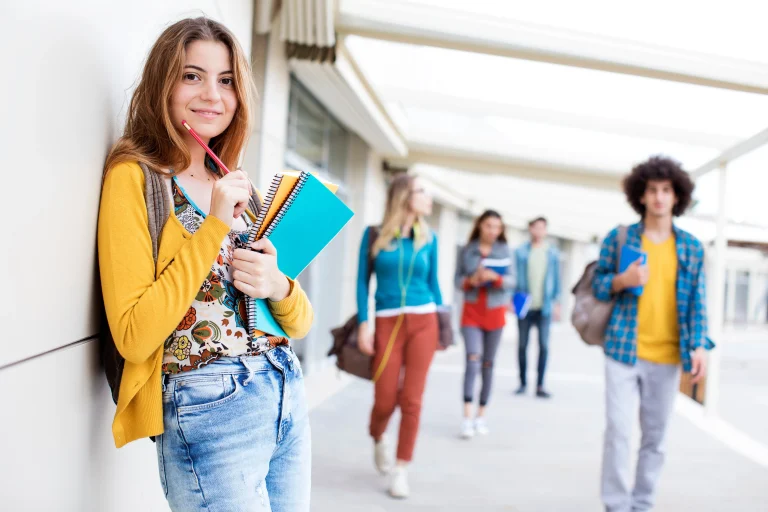 Ausbildung oder Studium? Die Agentur für Arbeit Gießen hilft bei der Wahl berufsberatung-giessen