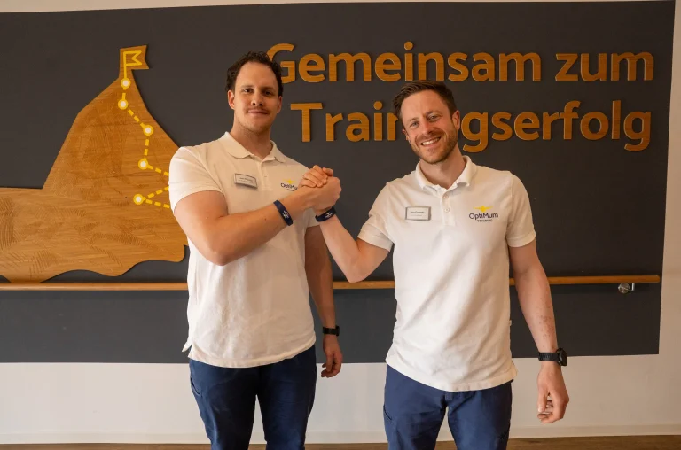 OptiMum Training feiert zweijähriges Bestehen in Gießen Jens Gewehr (rechts) betreibt das Optimum seit 2 Jahren.