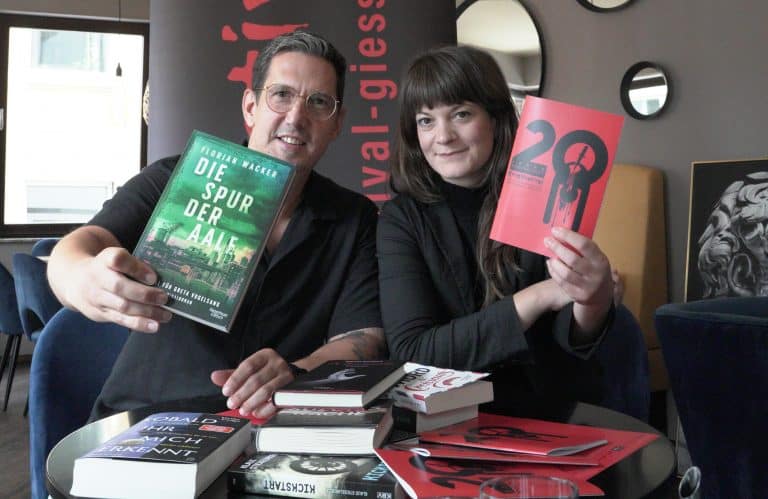 Die neuen Organisatoren des Gießener Krimifestivals: Marc Schäfer und Anna Lischper.